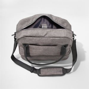 🌵Sale🌵26L Duffel Bag Heather Gray - Made
By Design